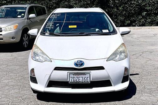 Moonglow 2013 Toyota Prius c One