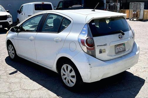 Moonglow 2013 Toyota Prius c One