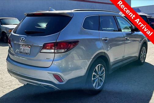 2018 Hyundai SANTA FE SE