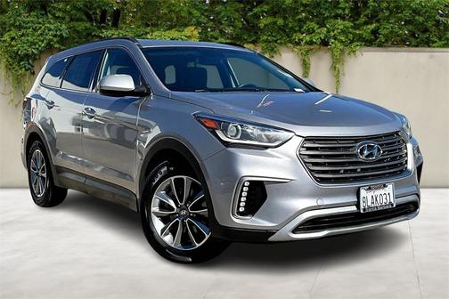 2018 Hyundai SANTA FE SE