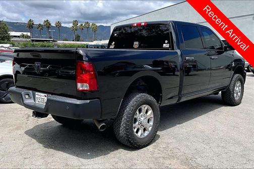 2018 RAM 2500 Tradesman Crew Cab 4x4 6'4' Box