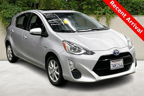 2016 Toyota Prius c Four