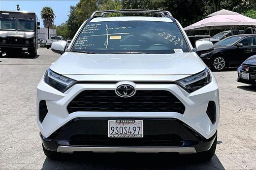 Pearl 2025 Toyota RAV4 Hybrid SE