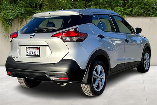 2019 Nissan Kicks S