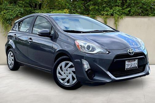 Magnetic Gray Metallic 2015 Toyota Prius c Two