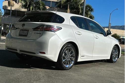 Starfire Pearl 2012 Lexus CT 200h Premium
