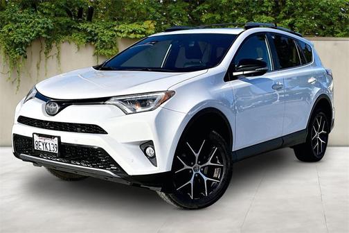 2018 Toyota RAV4 SE