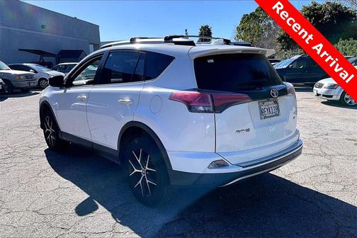 2018 Toyota RAV4 SE