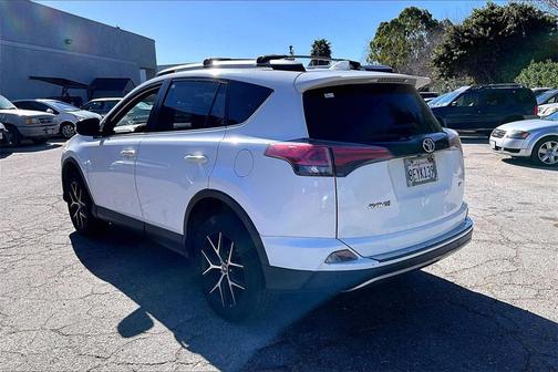 2018 Toyota RAV4 SE