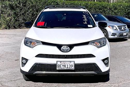 2018 Toyota RAV4 SE