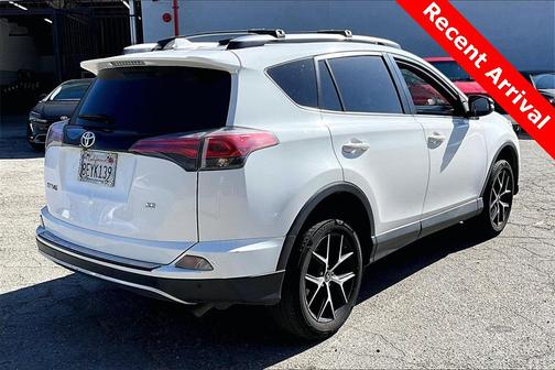 2018 Toyota RAV4 SE
