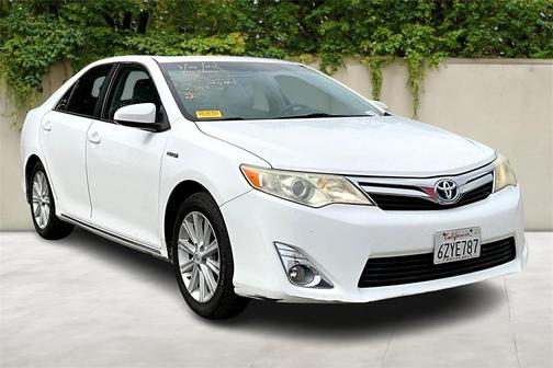 2013 Toyota Camry Hybrid XLE