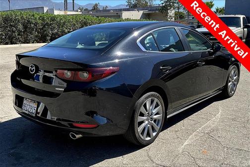 2022 Mazda Mazda3 FWD w/Preferred Package