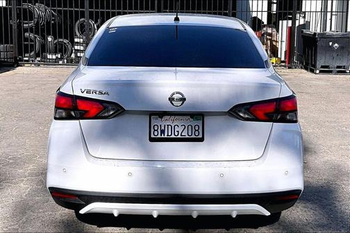 Fresh Powder 2021 Nissan Versa 1.6 S