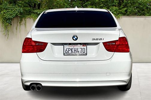 2011 BMW 328 328i