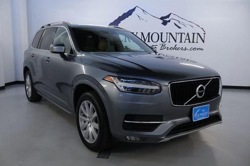 2019 Volvo XC90 T6 Momentum