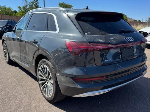 Manhattan Gray Metallic 2019 Audi e-tron Prestige