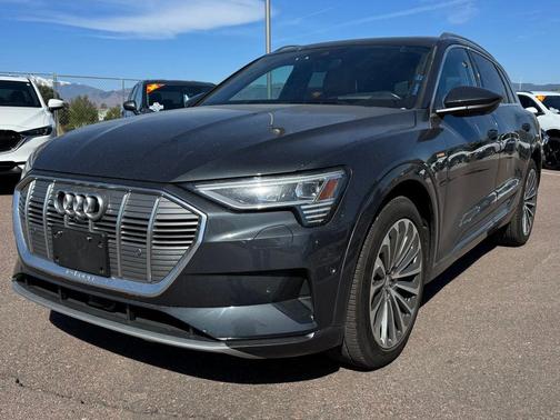 Manhattan Gray Metallic 2019 Audi e-tron Prestige