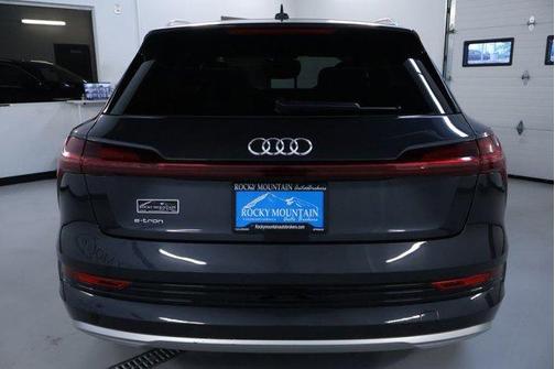 Manhattan Gray Metallic 2019 Audi e-tron Prestige