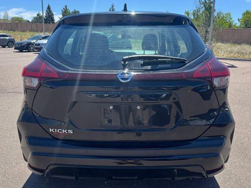 Super Black 2021 Nissan Kicks S
