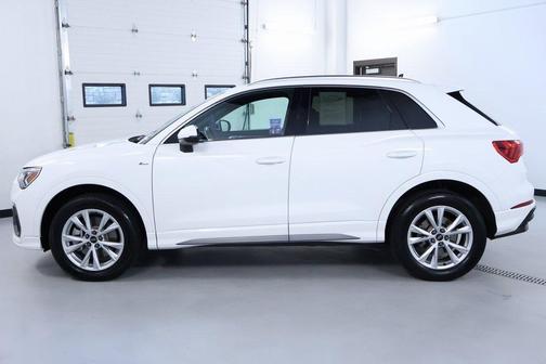 2023 Audi Q3 45 S line Premium