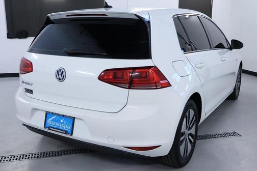 2016 Volkswagen e-Golf SE