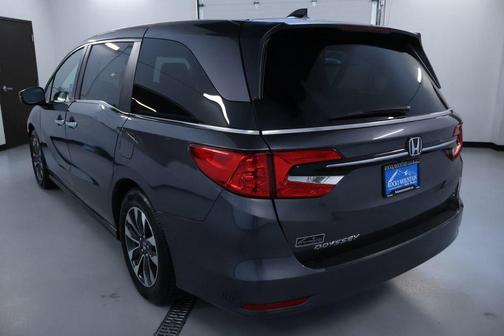 Modern Steel Metallic 2024 Honda Odyssey EX-L