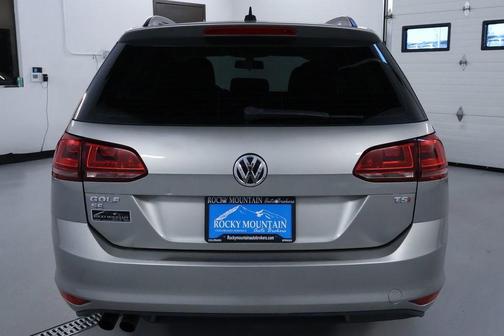 2017 Volkswagen Golf SportWagen TSI SE