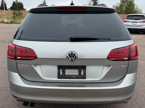2017 Volkswagen Golf SportWagen TSI SE
