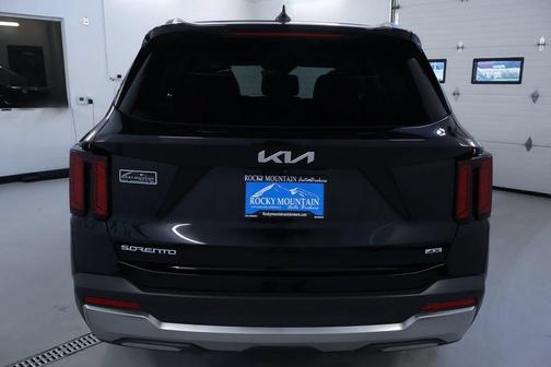 Ebony Black 2024 Kia Sorento S