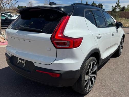 2021 Volvo XC40 Recharge Pure Electric P8