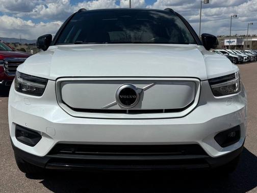 2021 Volvo XC40 Recharge Pure Electric P8
