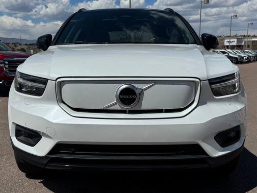 2021 Volvo XC40 Recharge Pure Electric P8