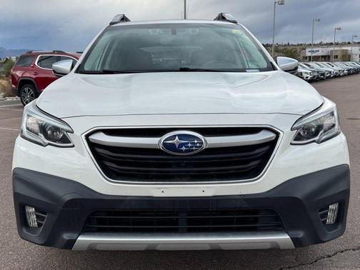 Crystal White Pearl 2020 Subaru Outback Touring XT