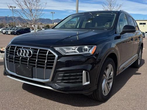 2021 Audi Q7 45 Premium Plus