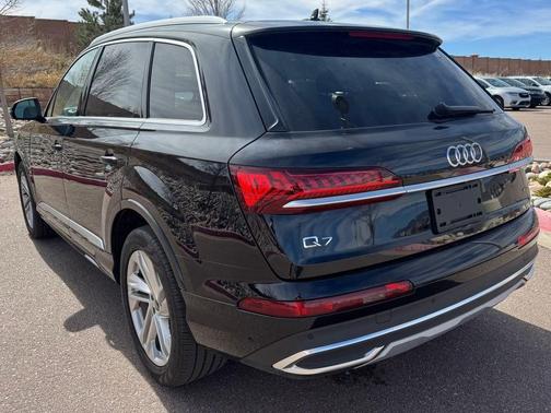 2021 Audi Q7 45 Premium Plus
