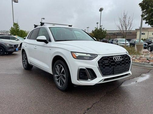Ibis White 2023 Audi Q5 45 S line Premium Plus