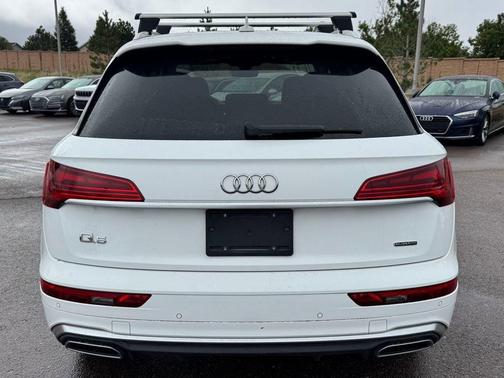 Ibis White 2023 Audi Q5 45 S line Premium Plus