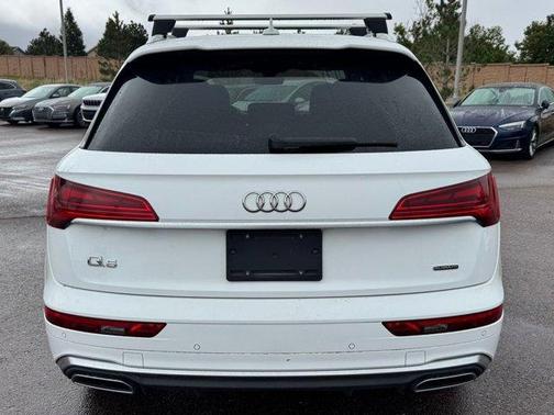 Ibis White 2023 Audi Q5 45 S line Premium Plus