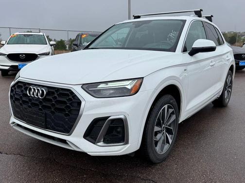 Ibis White 2023 Audi Q5 45 S line Premium Plus