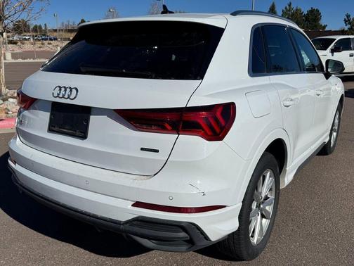 2024 Audi Q3 45 S line Premium