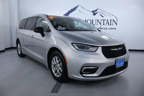 2024 Chrysler Pacifica Touring-L