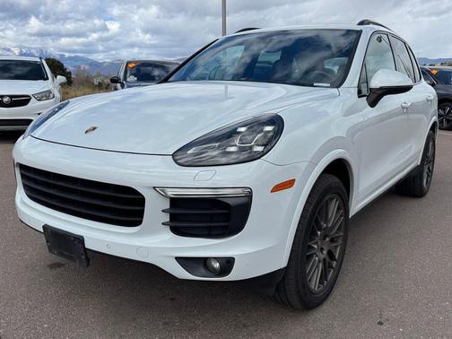 2017 Porsche Cayenne Platinum Edition