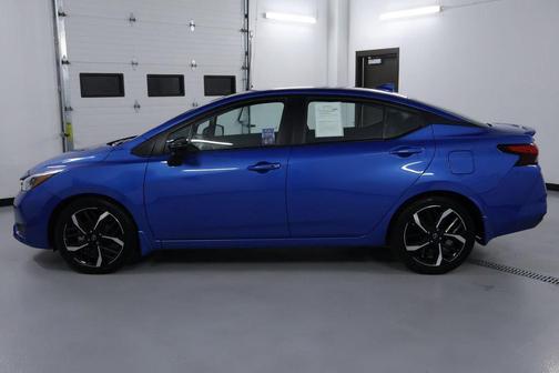 2023 Nissan Versa 1.6 SR