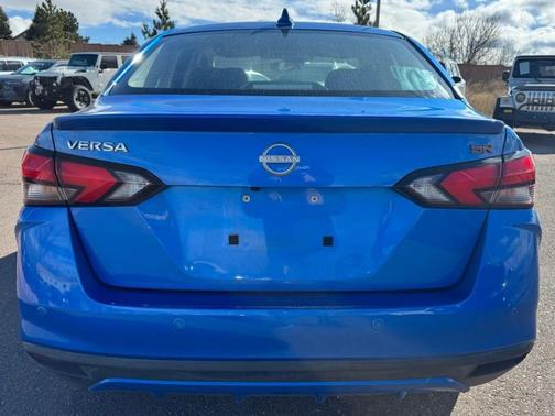 2023 Nissan Versa 1.6 SR