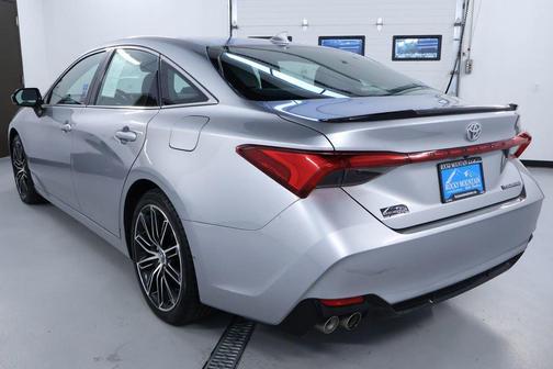 2019 Toyota Avalon XLE
