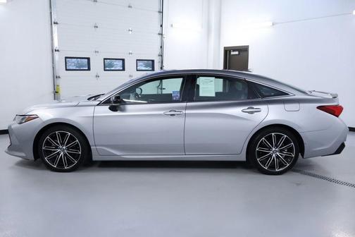 2019 Toyota Avalon XLE