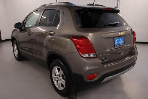 Stone Gray Metallic 2022 Chevrolet Trax LT