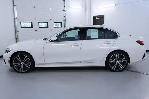 2021 BMW 330 i xDrive