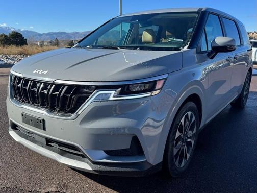 2024 Kia Carnival EX